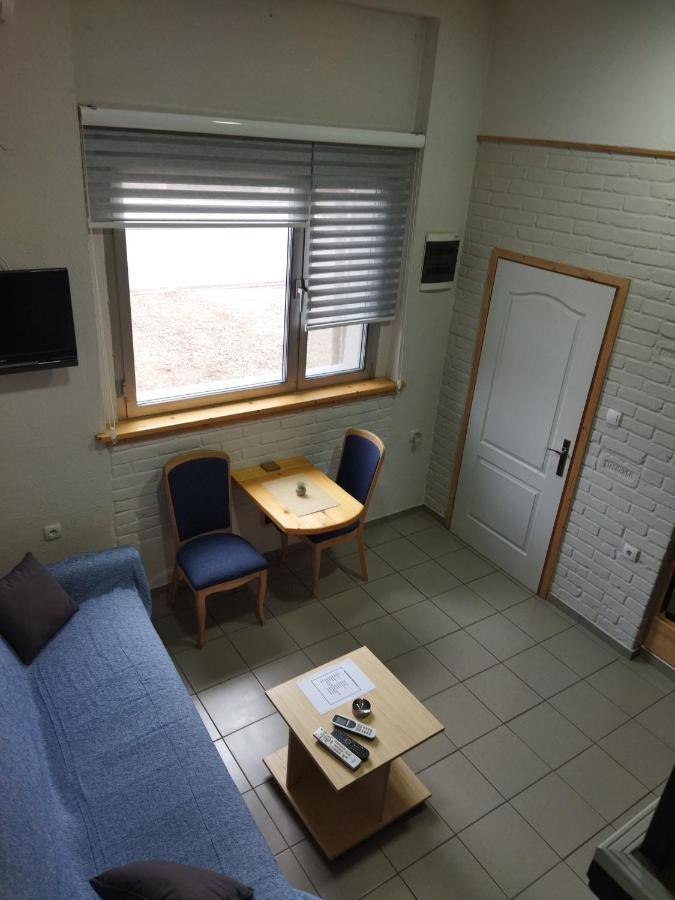 Apartmani Sirmium Sremska Mitrovica Exteriér fotografie